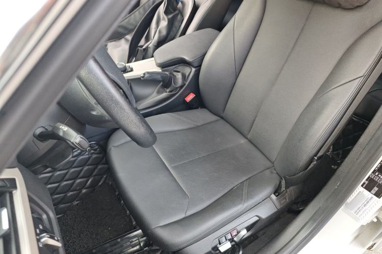 Used BMW 3 Series 2016 320Li Ambition Model Left Front Seat