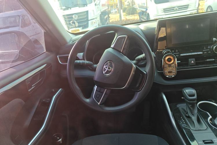 Used Toyota Highlander 2023 2.5L Smart Electric Hybrid Dual-Engine 4x4 Elite Edition 7 Seats