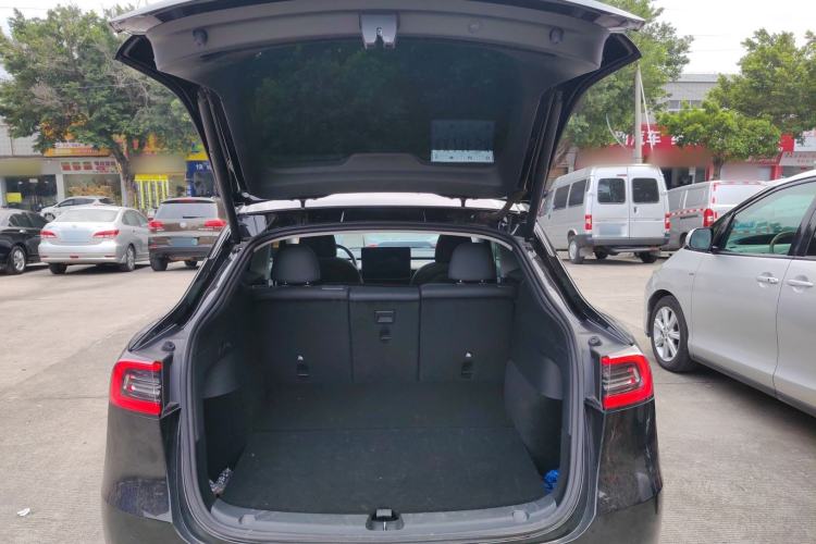 Used Tesla Model Y 2021 Long-Range All-Wheel-Drive Version