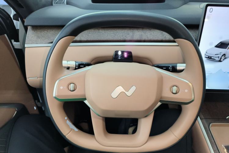 Used ONVO Luxeed L90 2025 Model—Ultra Six-Seater Version