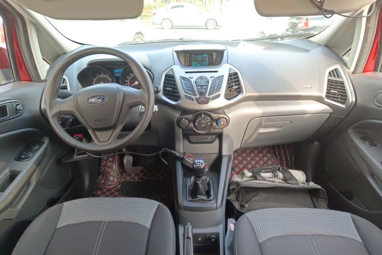 Used Ford EcoSport 2017 1.5L Manual Comfort Model Center Console