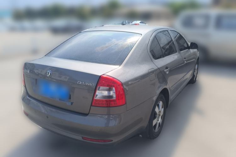Used Skoda Octavia 2013 1.6L Automatic Yijie Edition Rear Right 45 Deg