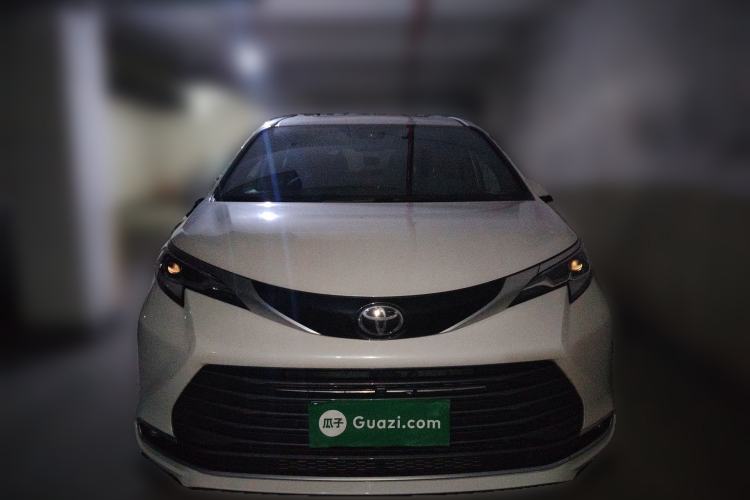 Used Toyota SIENNA 2024 2.5L Hybrid Four-Wheel Drive Prestige Edition Front