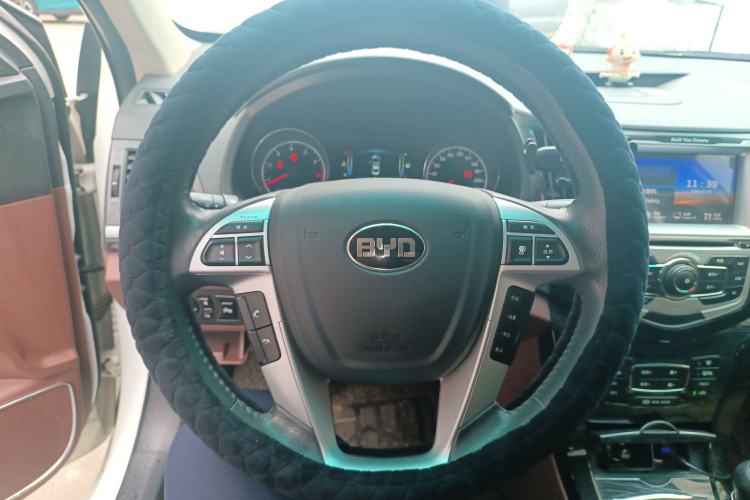Used BYD Surui 2015 Revised Version 1.5L Manual Luxury Edition
