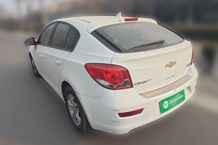 Used Chevrolet Cruze 2015 Hatchback 1.6L Manual Comfort Edition