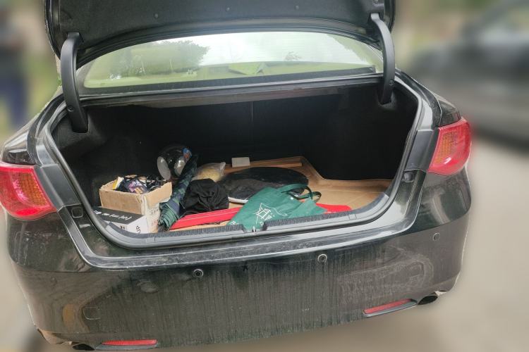 Used Toyota Reiz 2010 2.5V Fengdu Elite Edition Trunk