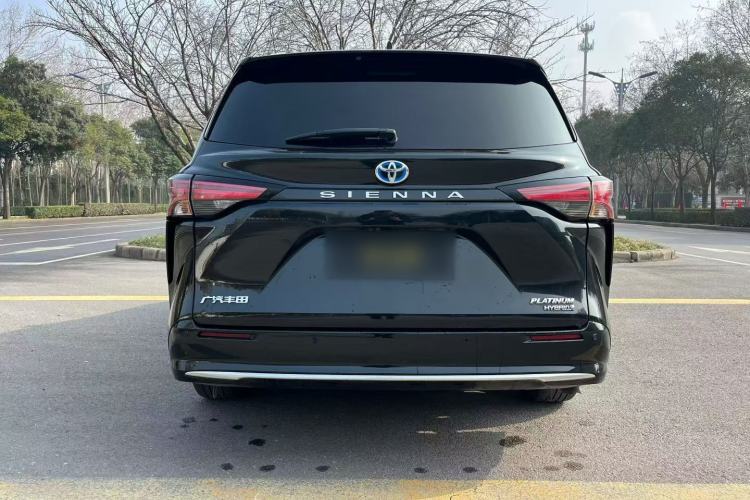 Used Toyota Sienna 2021 2.5L Hybrid Platinum Edition