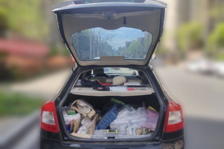 Used Skoda Octavia 2013 1.6L Manual Yijun Edition Trunk