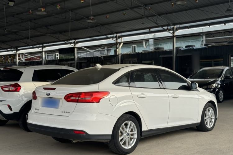 Used Ford Focus 2018 Sedan Classic 1.6L Automatic Trendy SmartDrive Edition Exterior 1