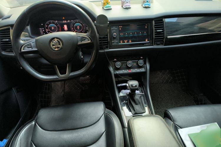 Used Skoda Kodiaq 2019 Facelifted TSI330 5-Seater Two-Wheel-Drive Luxury Enjoyment Edition China VI Standard
