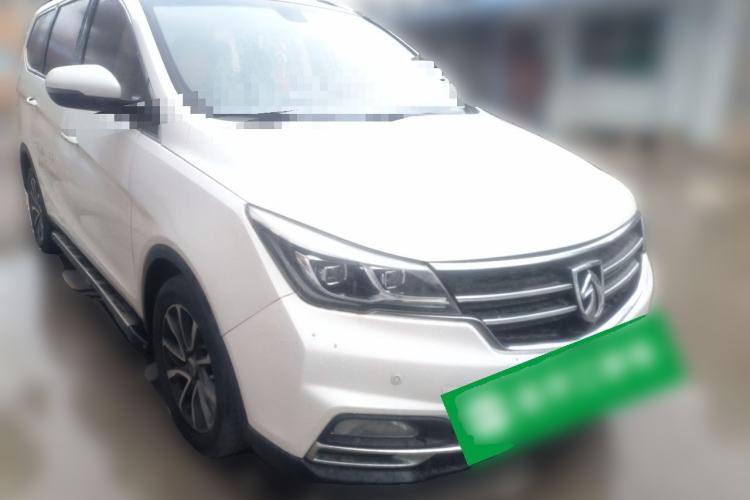 Used Baojun 730 2017 1.5T DCT Flagship Model 7 Seats China V Emission Standard Front Right 45 Deg