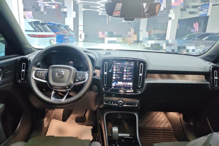 Used Volvo XC40 New Energy 2023 Long-Range PRO Version
