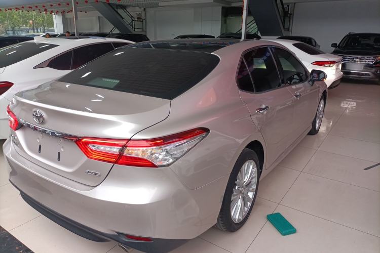 Used Toyota Camry 2018 2.5G Luxury Edition Rear Right 45 Deg