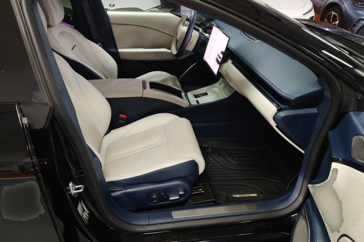 Used Zeekr 007 2024 Four-Wheel Drive Version 75 kWh Right Front Seat