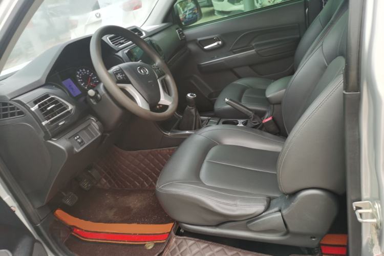 Used Great Wall Wingle 5 2017 2.0T European-spec Diesel Two-Wheel-Drive Entry-Level Big Double-Cab GW4D20D