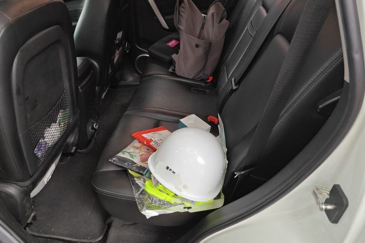 Used Chevrolet Captiva 2015 2.4L 4x4 Flagship Edition 7-Seater Left Rear Seat