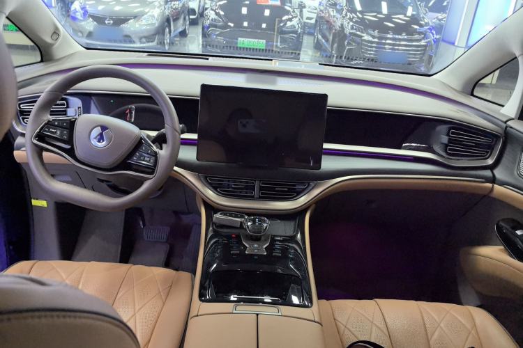 Used Denza D9 2022 DM-i 970 Four-Wheel Drive Flagship Model
