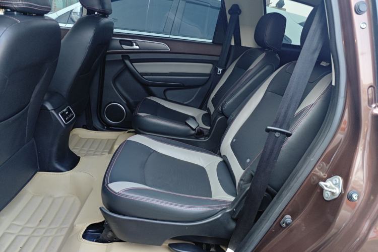 Used HYOSOW H3 2015 1.5L manual Comfort trim level
