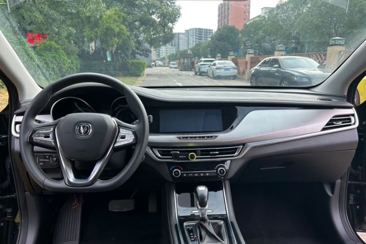 Used Changan Eado 2018 High-Energy Edition 1.6L GDI Automatic Pioneer Model China V Standard
