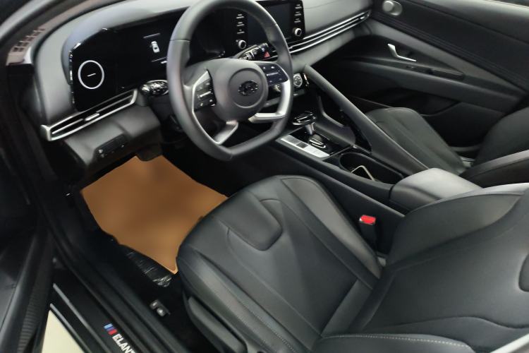 Used Hyundai Elantra 2023 1.5L CVT GLX Elite Edition Driver Seat