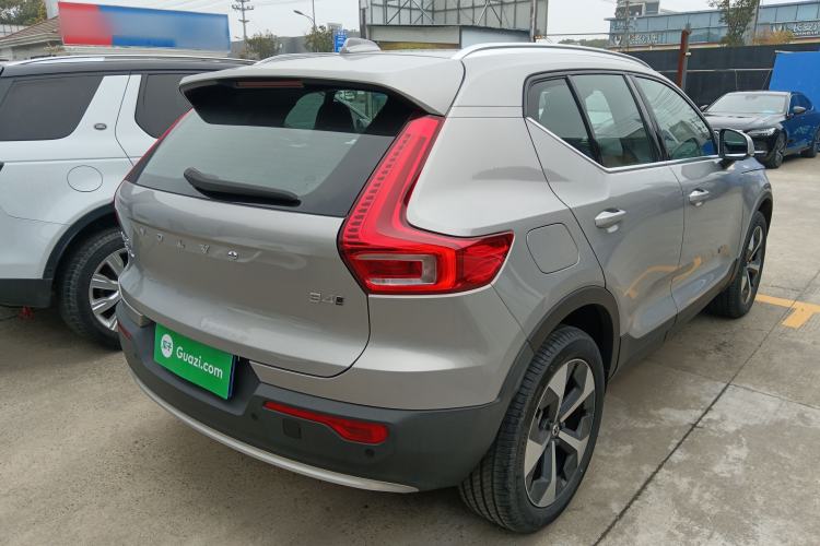 Used Volvo XC40 2024 B4 4x4 Smart Luxury Edition