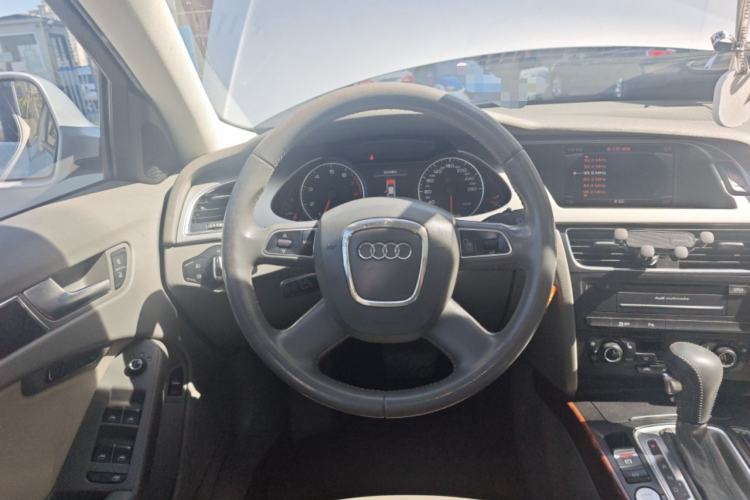 Used Audi A4L 2012 2.0 TFSI Automatic Technology Model Steering Wheel