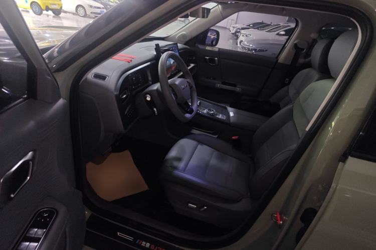 Used BAIC Off-Road BJ30 2024 1.5T Magic Electric Drive Advanced Version Driver Seat