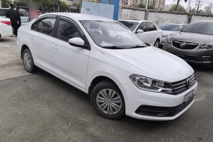 Used Volkswagen Santana 2018 1.5L Manual Fashion Edition Front Right 45 Deg