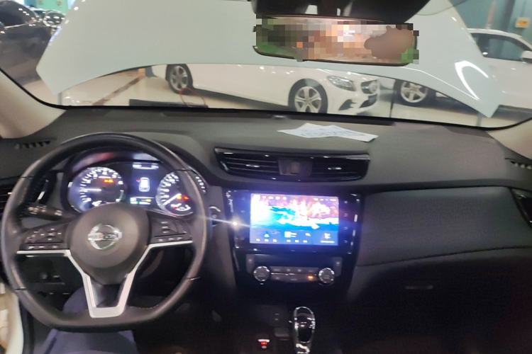 Used Nissan X-Trail 2023 Classic 2.0L Two-Wheel Drive Smart Connect Premium Edition
