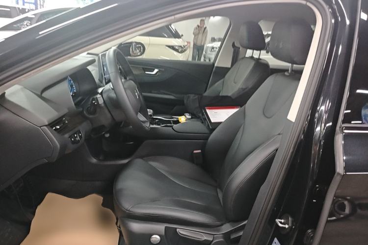 Used Hongqi E-QM5 2022 431 km Charge & Enjoy Edition Left Front Seat