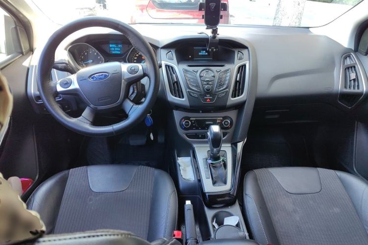 Used Ford Focus 2012 Hatchback 1.6L Automatic Fashion Edition
