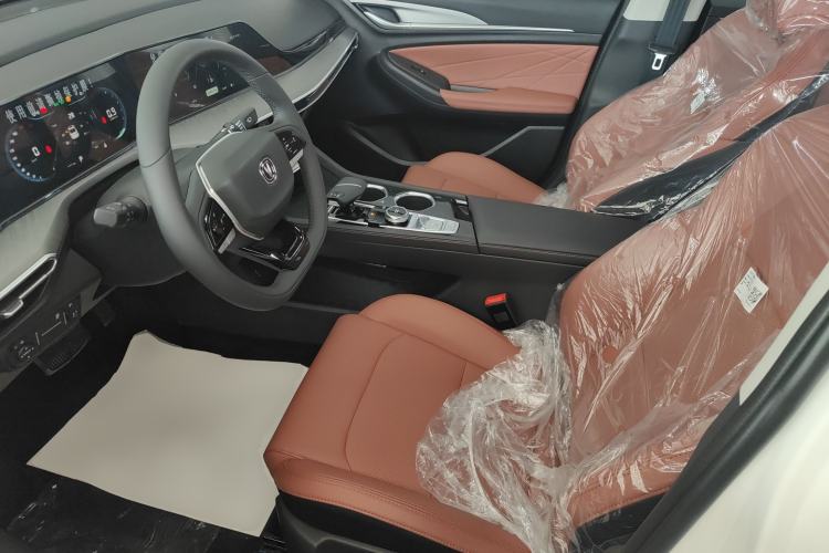 Used CHANGAN Eado 2025 PLUS 1.4T Dual-Clutch High-Energy Version
