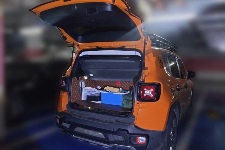 Used Jeep Renegade 2018 Connected Large Screen Version 180T Automatic High-Energy Edition
