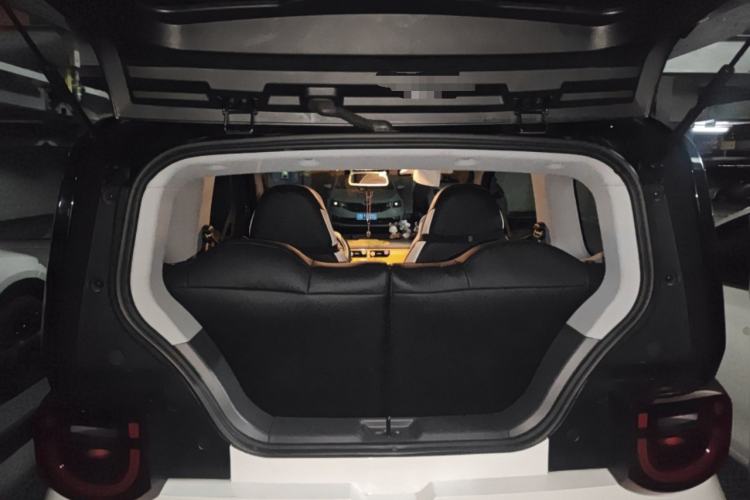 Used Chery QQ Ice Cream 2022 170km Sundae Phosphate Lithium-Ion Trunk