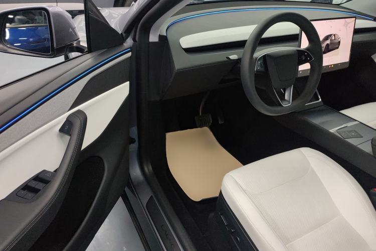 Used Tesla Model Y 2025 Long-Range All-Wheel Drive First Edition