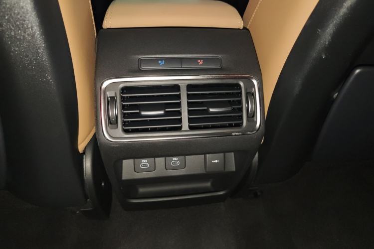 Used Land Rover Discovery Sport 2025 249 PS Performance Tech Edition Interior 3