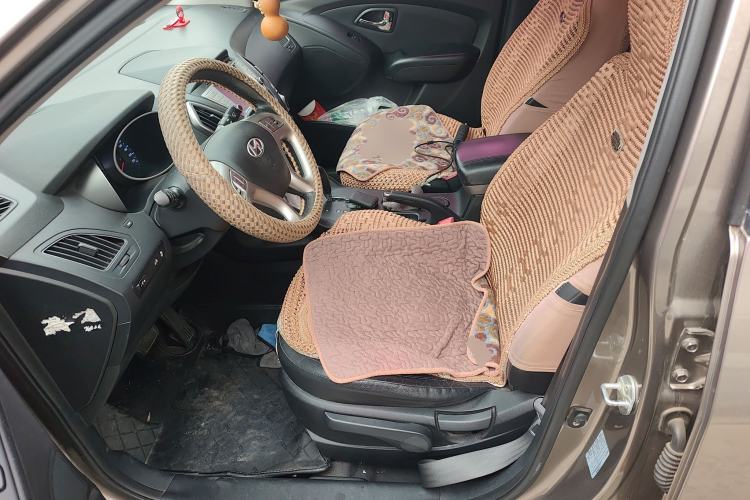 Used Hyundai ix35 2013 2.0L Automatic Two-Wheel Drive Smart GLS China V Standard
