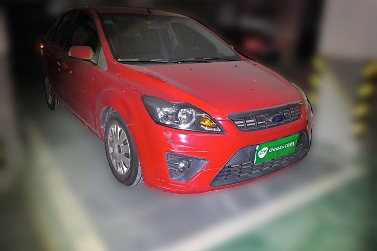 Used Ford Focus 2012 Hatchback Classic 1.8L Automatic Base Model Front Right 45 Deg