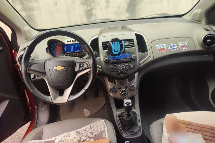 Used Chevrolet Aveo Sonic 2011 Hatchback 1.6L MT SX Center Console