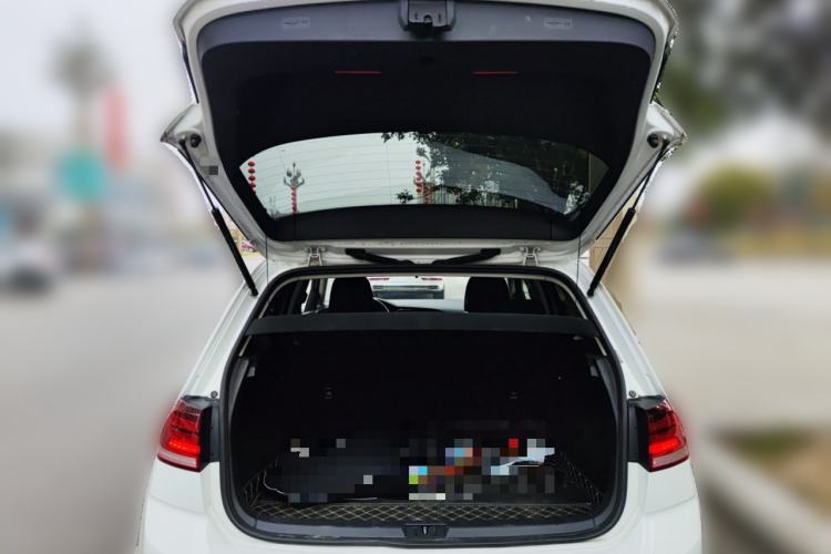 Used Volkswagen Golf 2018 1.6L Manual Fashion Edition
