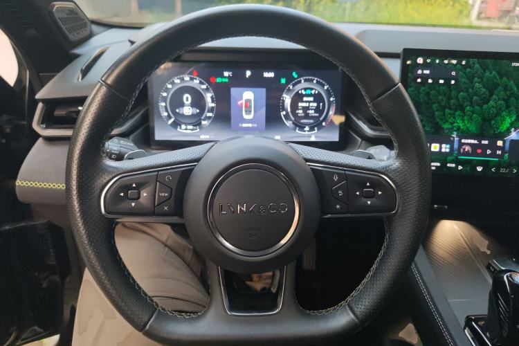 Used Lynk & Co 03 2023 1.5TD DCT JingPro
