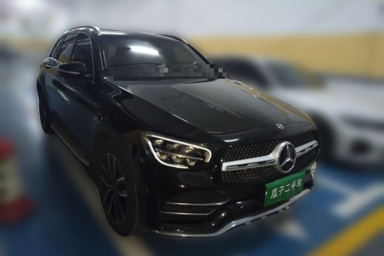 Used Mercedes-Benz GLC 2020 Facelift GLC 260 L 4MATIC Luxury Edition Front Right 45 Deg