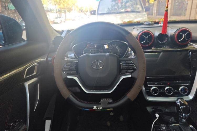 Used BAIC Off-Road BJ20 2016 1.5T CVT Luxury Model Steering Wheel