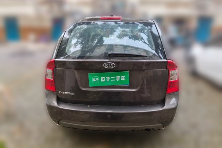 Used Kia Carens 2011 2.0L 7-Seater Automatic Standard Edition
