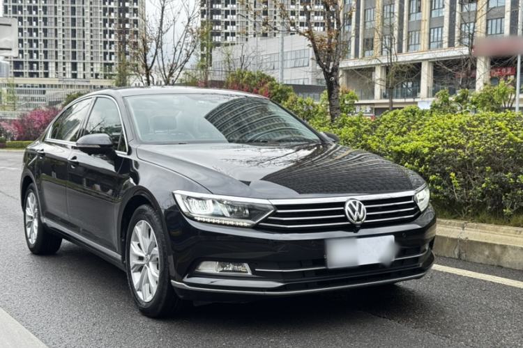 Used Volkswagen Magotan 2018 Facelift 330TSI DSG Luxury Model Exterior 7