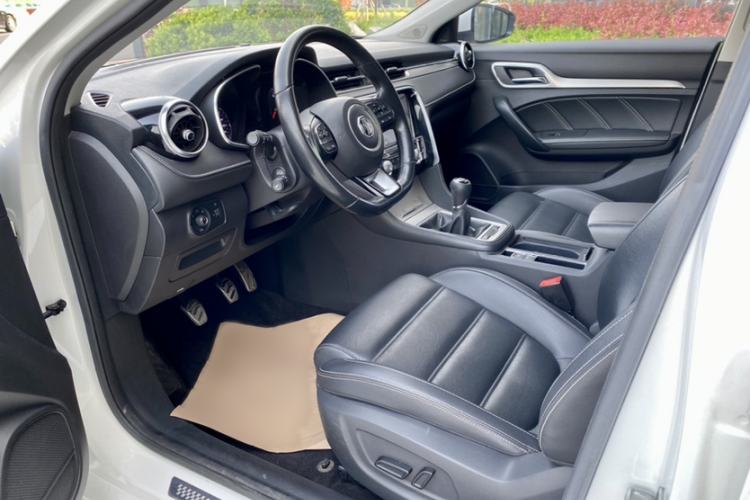 Used MG 6 2017 20T Manual Luxury Smart Connect Version China V Standard Interior 3