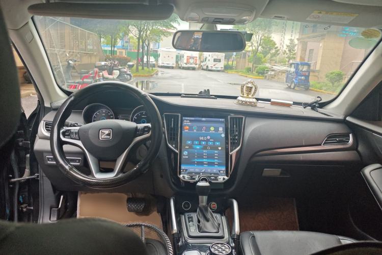 Used Zotye SR7 2017 1.5T CVT Cube Dream Edition Center Console