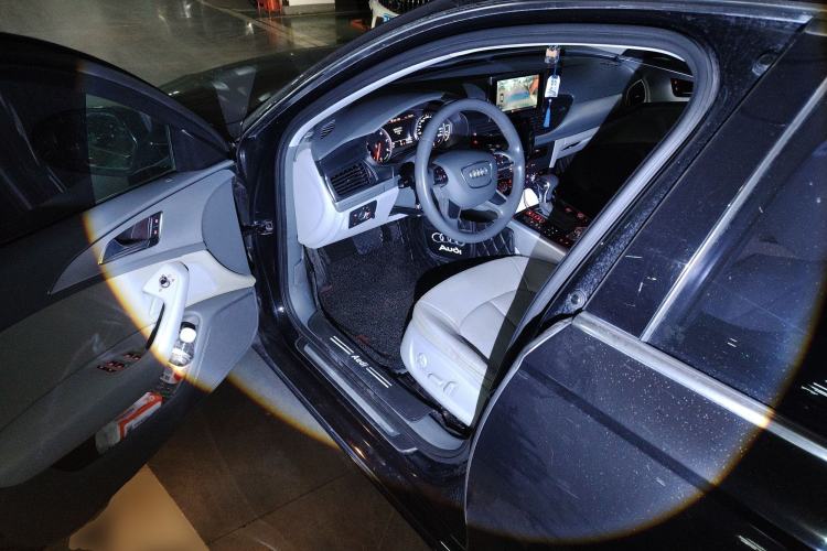 Used Audi A6L 2014 30 FSI Technology Model
