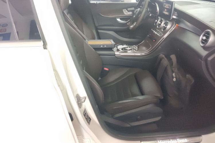 Used Mercedes-Benz GLC 2016 GLC 300 4MATIC Luxury Model