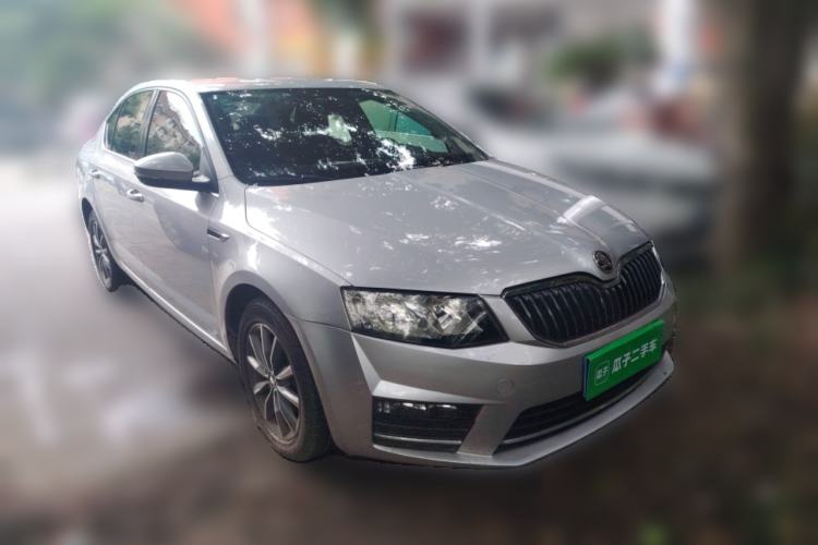 Used Skoda Octavia 2016 1.6L Manual Front-Wheel-Drive Version
